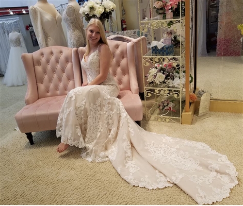 White Rose Bridal Photo Shoot 616345